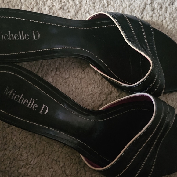 Michelle D Black Kitten Slide - Picture 2 of 2